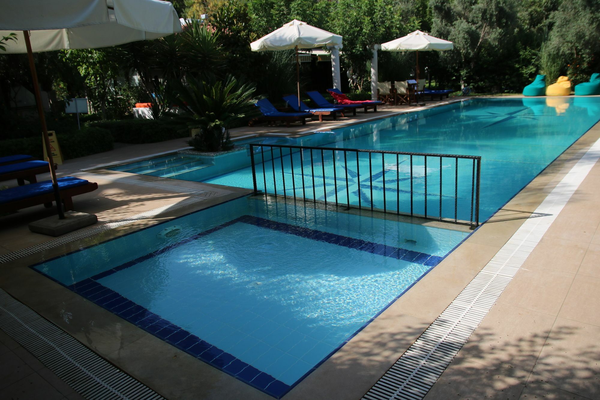 Hotel Dalos Гьочек Екстериор снимка