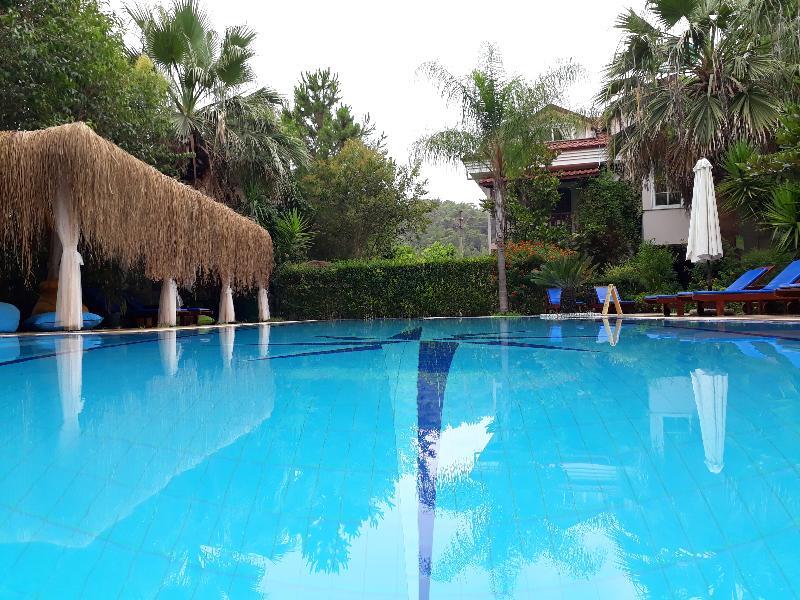 Hotel Dalos Гьочек Екстериор снимка